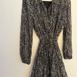 Zara Black and White Long Sleeve Dress
